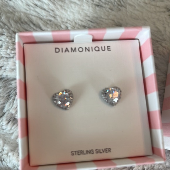 Heart Shaped Earrings - Picture 2 of 2